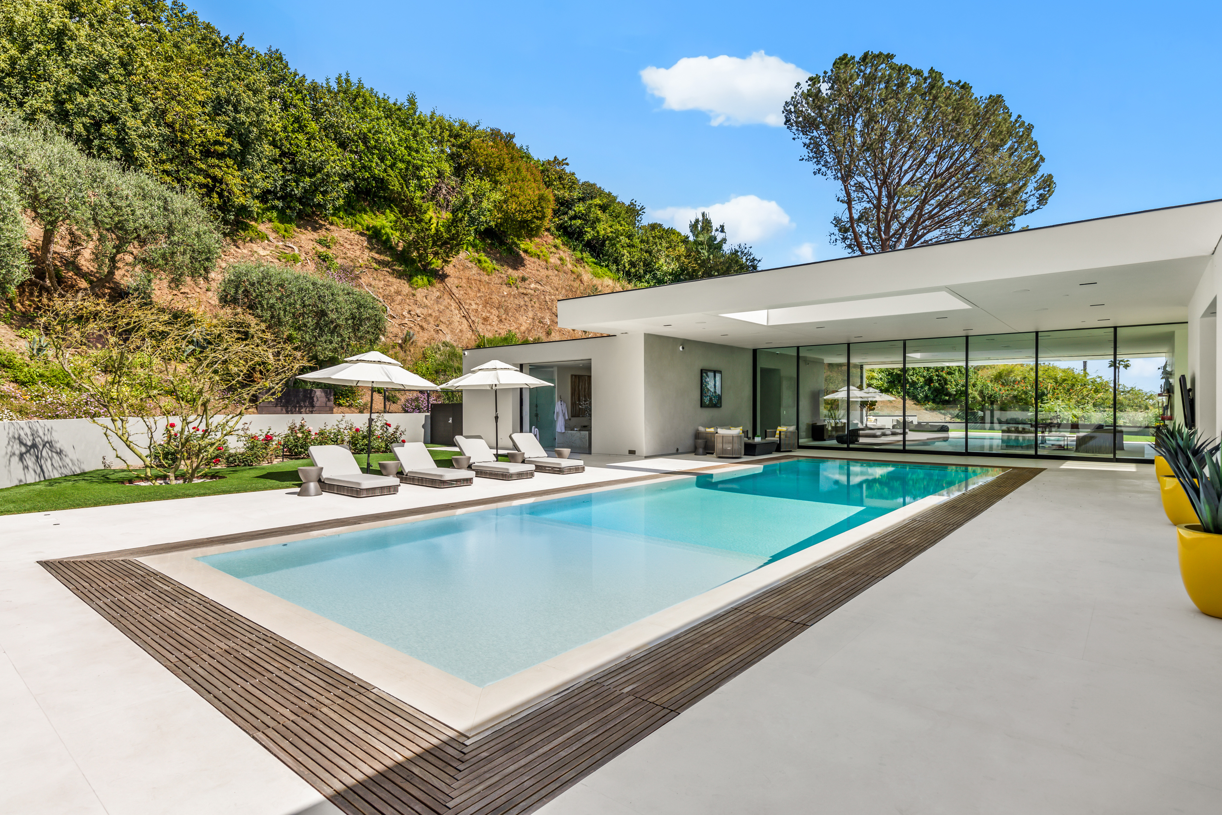 MDL_1012_N_Hillcrest_Rd_Beverly_Hills_CA