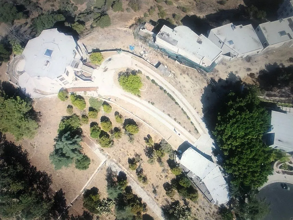 95d4e3660a5f9067366dc1ac6c965552-o_a