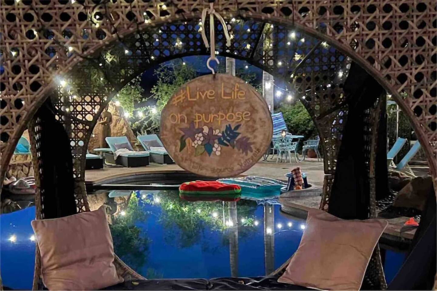 316ff1ab-ce66-424b-8335-05d62513b9e0