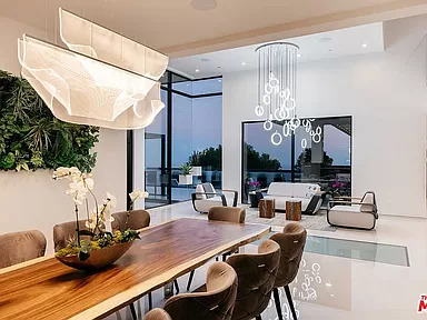 7b8591a760276601c892b97ea418f6c1-cc_ft_384