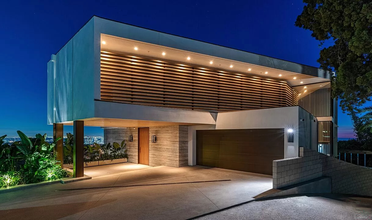 Front Entrance House Profile