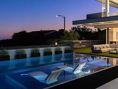 b985bb4360006eff2a88a0fb48ec54d0-cc_ft_384