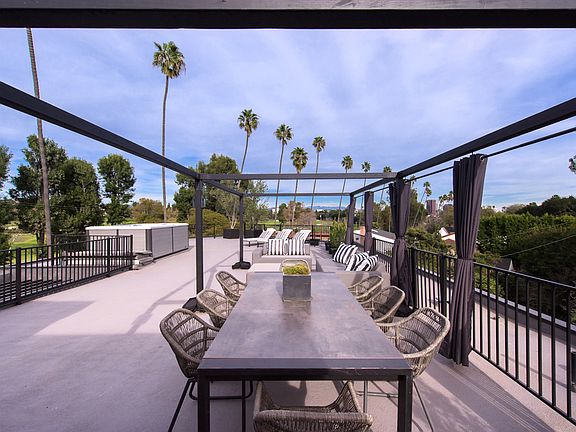 da638c10b9caad89094900aeb66b8c90-cc_ft_576