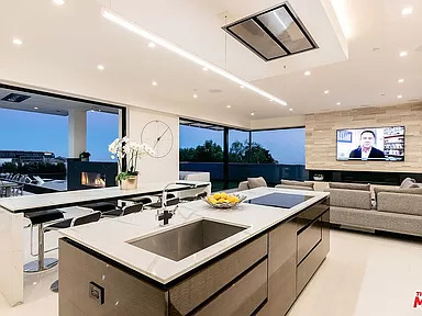 e2581715b18f98dc0d42fef5da7883e0-cc_ft_384