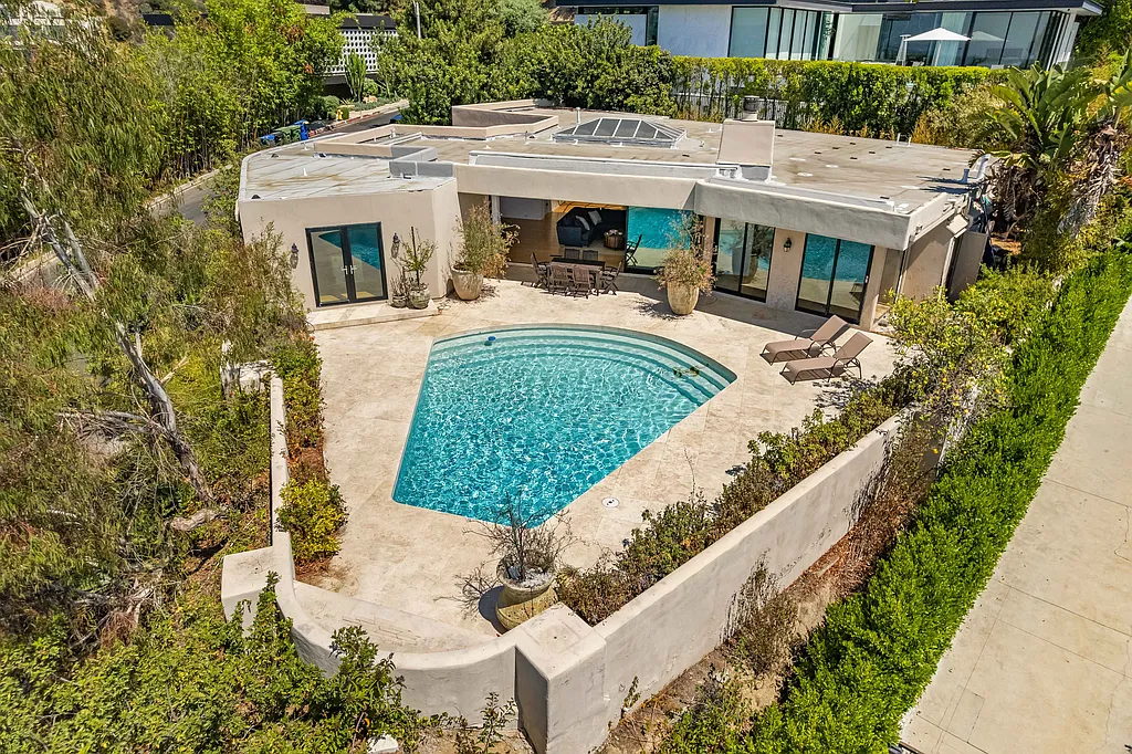 fc6cff98c12f248ad30478f908109f44-o_a