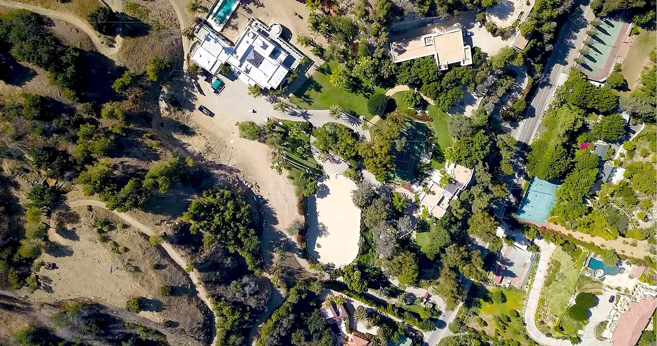 1d647d30d60ef7095b89ce7deecccb76-uncropped_scaled_within_1344_1008