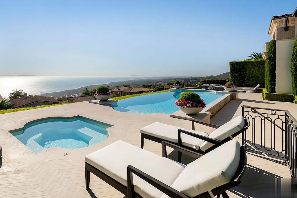 2cf924cf7078826625e193a97ac77f9c-uncropped_scaled_within_1344_1008