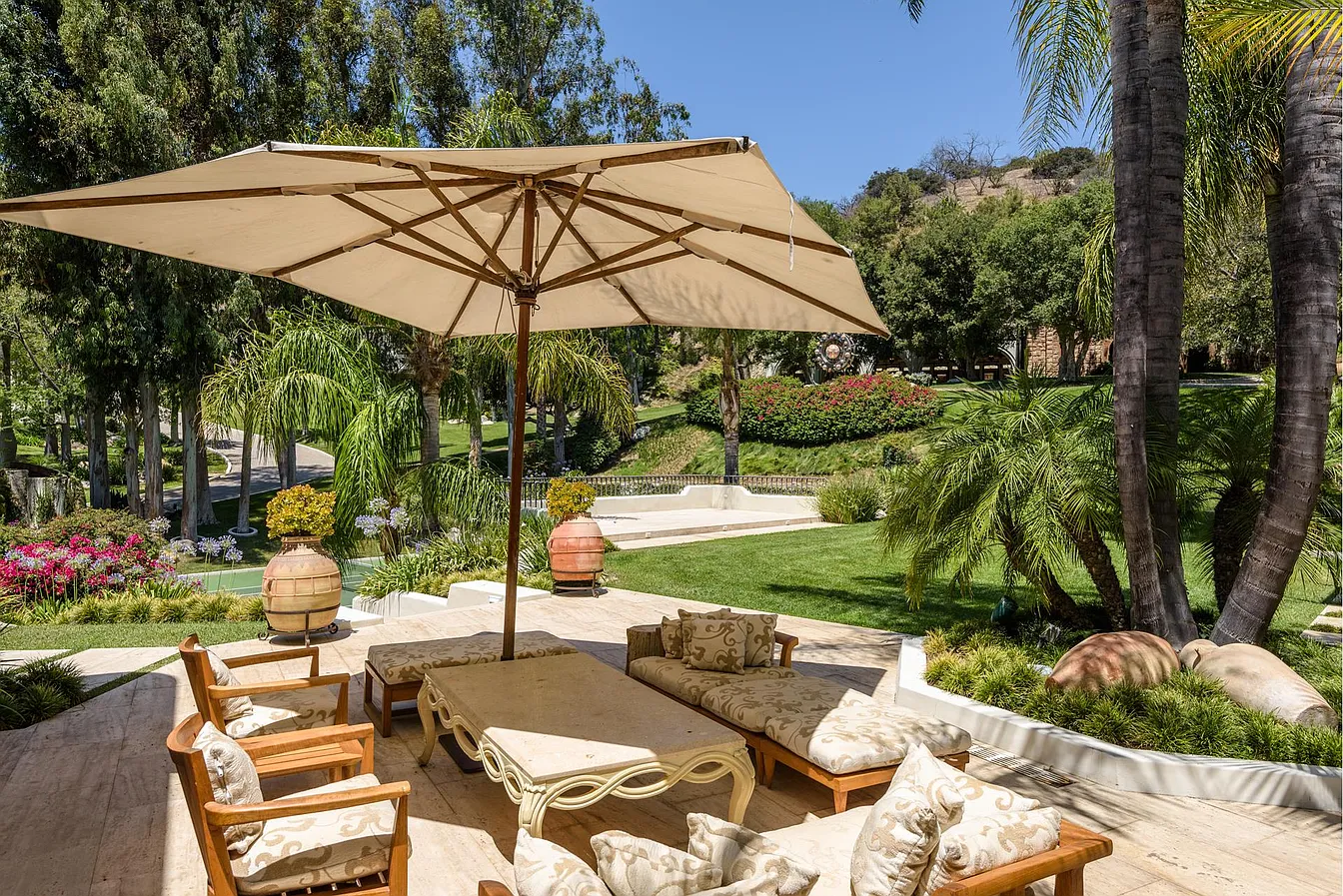 4217f6bded6abcf8ca121b38fa9261a9-uncropped_scaled_within_1344_1008