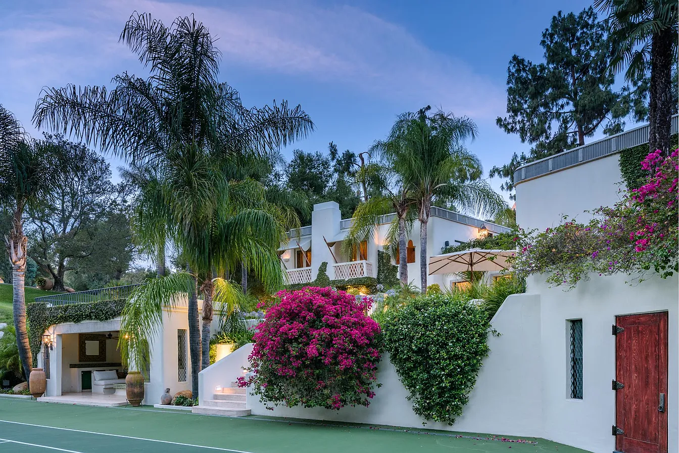 4450e0f01466382c5df415d37a7a54ba-uncropped_scaled_within_1344_1008