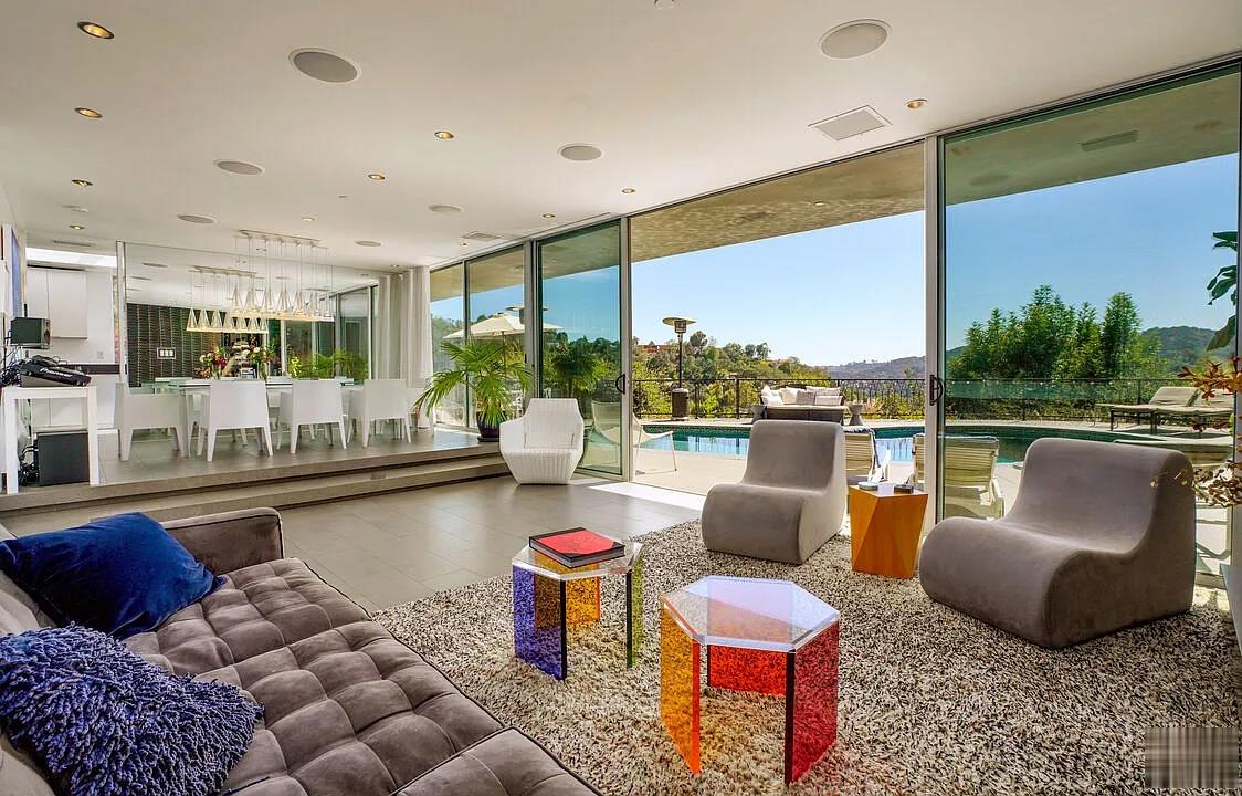 6282752934ad527bb383debf6cfe0794-uncropped_scaled_within_1344_1008