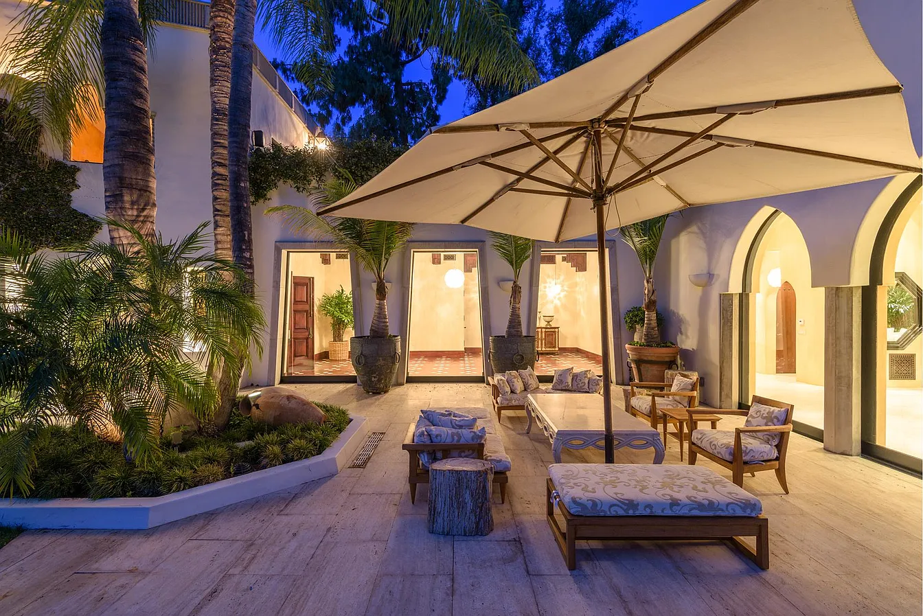 bc36dff9bba6cd127325046fb377c9b2-uncropped_scaled_within_1344_1008