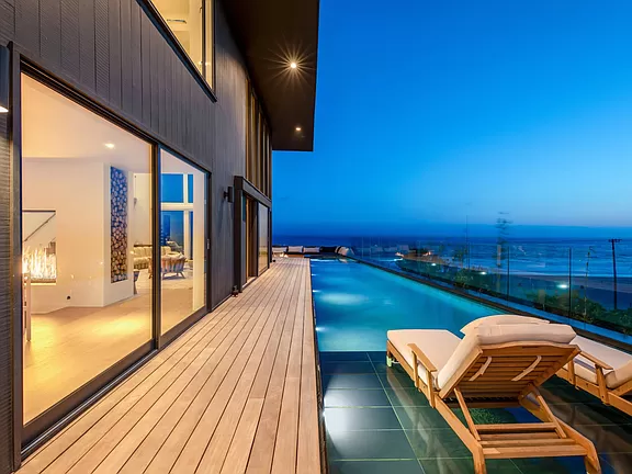 f33329025511e2c520ef139323e4300d-cc_ft_576