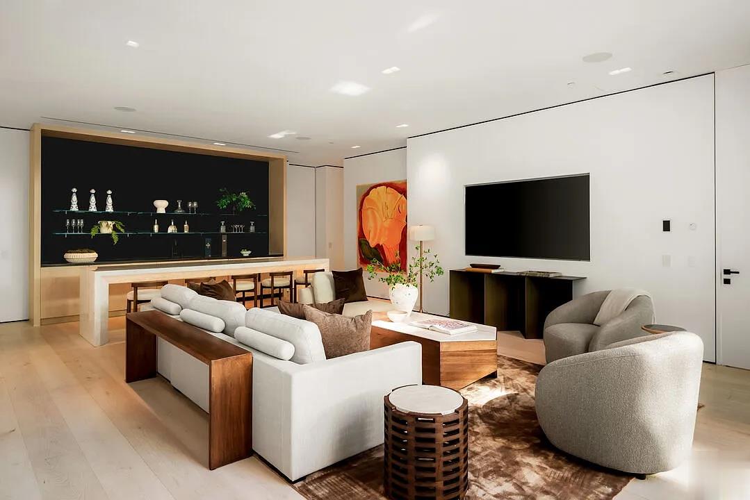 104ccc80f7cf026f984e5964750cddc3-uncropped_scaled_within_1344_1008