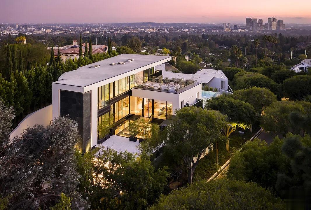 367bae837c2ebf0d1689c33f6b1f8be7-uncropped_scaled_within_1344_1008