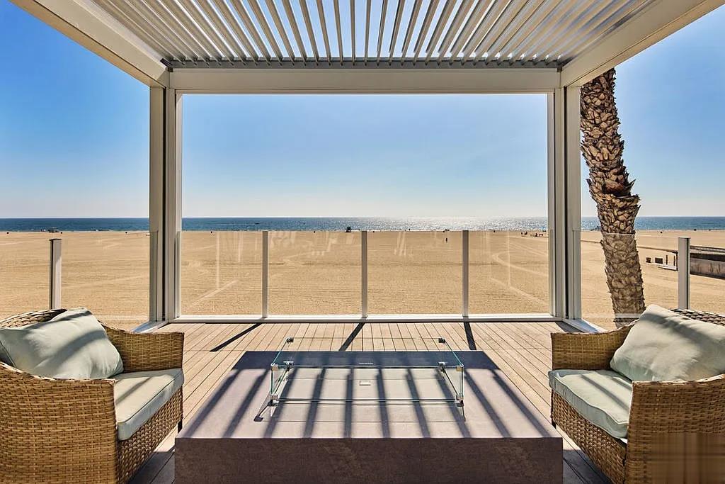 37a997ed5eb6e2747d988cfd14e10fba-uncropped_scaled_within_1344_1008