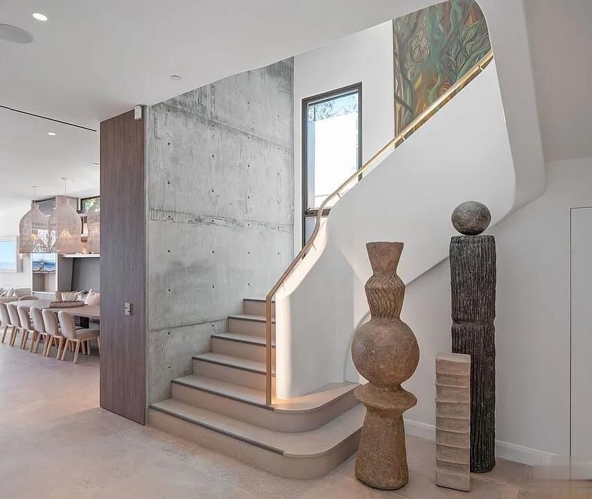 38af6614d5a202a020a402f00785bbc5-uncropped_scaled_within_1344_1008