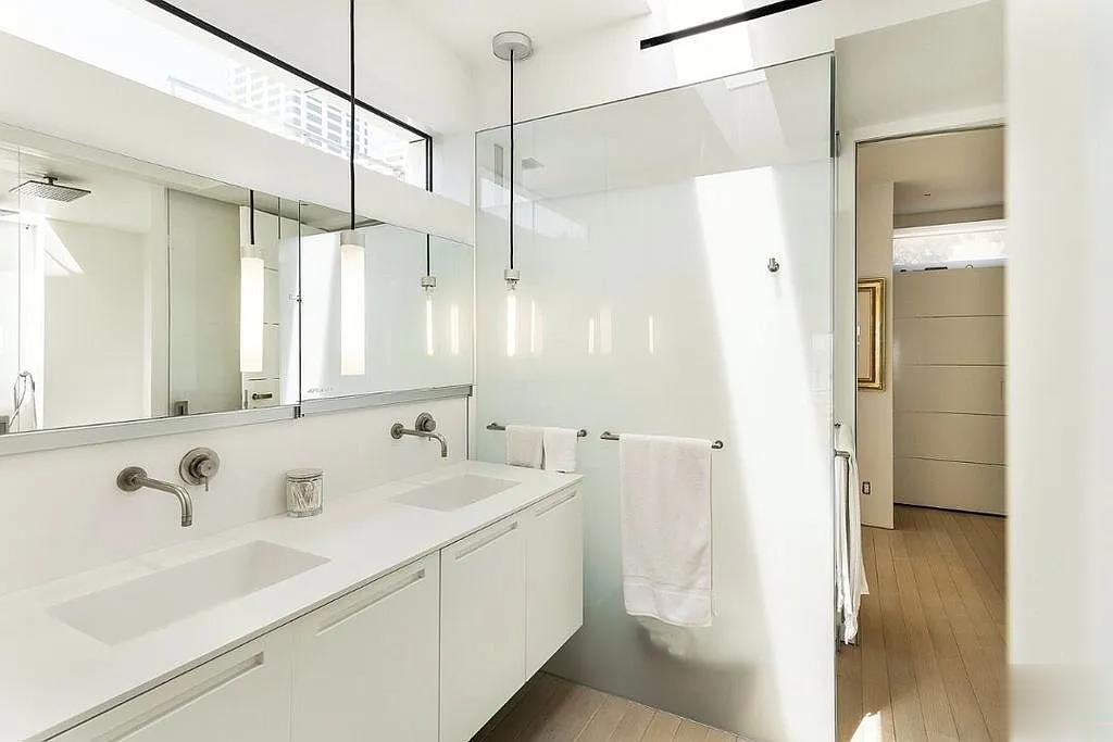 6c46a8188a0688e5851d5bfad8667203-uncropped_scaled_within_1344_1008