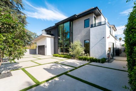 Front Entrance DriveWay (1)