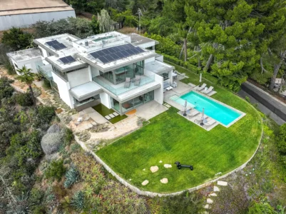 Outdoor pool and Seating area Birds Eye View