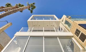 138cc097f0d7bd5f3220b8d14fd3782c-uncropped_scaled_within_1344_1008