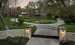 53600e4dc4c5ad94857381040b011317-uncropped_scaled_within_1344_1008