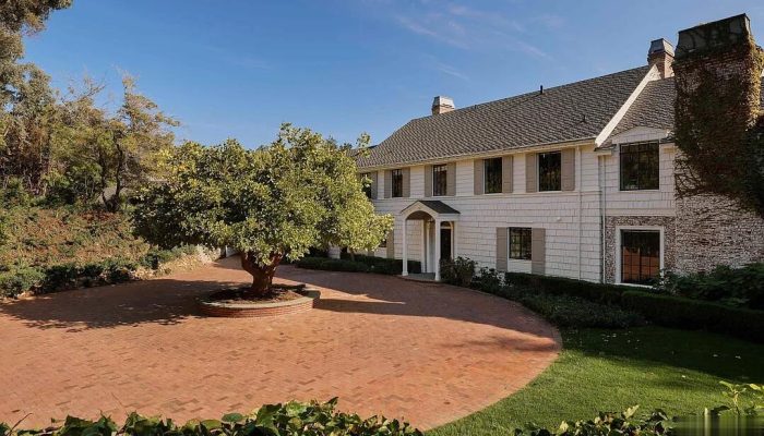 540c1c0c27670560767855ff2a6918bc-uncropped_scaled_within_1344_1008