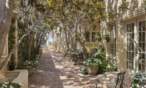 5e186777ebc185e71a0ae65168719d1e-uncropped_scaled_within_1344_1008