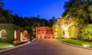 6399eb51f0276c47ce73ad2464a9fc30-uncropped_scaled_within_1344_1008