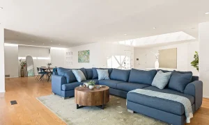 7c0e0b9155cca896bc25bc016ae2e31f-o_a