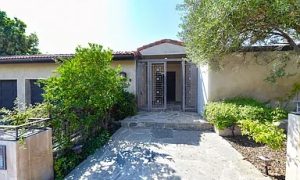 Front Entrance house Profile