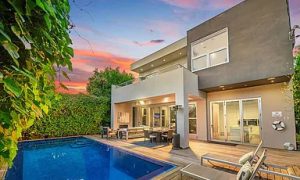 Outdoor Pool and seating area (1)