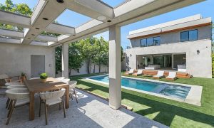 Outdoor Pool and seating area (2)
