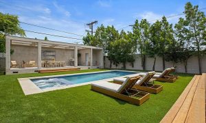 Outdoor Pool and seating area (3)