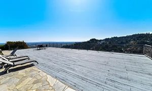 Outdoor Seating area