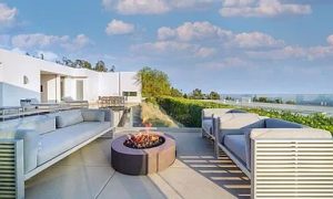 Outdoor Seating area and Firepit