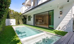 Outdoor pool (2)