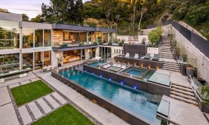 Outdoor pool and Seating area (7)