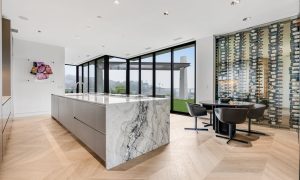 Professional real estate photographer in Los Angeles. Offering high-quality photography for listings, Airbnb, luxury properties, and commercial real estate.