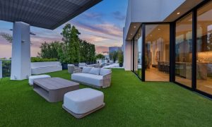 Professional real estate photographer in Los Angeles. Offering high-quality photography for listings, Airbnb, luxury properties, and commercial real estate.