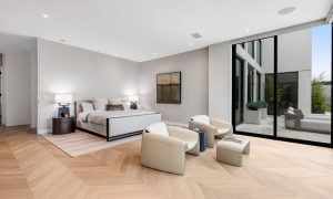 Professional real estate photographer in Los Angeles. Offering high-quality photography for listings, Airbnb, luxury properties, and commercial real estate.