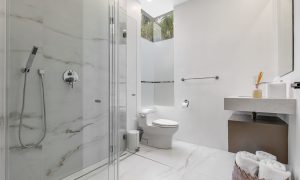 Professional real estate photographer in Los Angeles. Offering high-quality photography for listings, Airbnb, luxury properties, and commercial real estate.