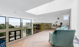 Professional real estate photographer in Los Angeles. Offering high-quality photography for listings, Airbnb, luxury properties, and commercial real estate.