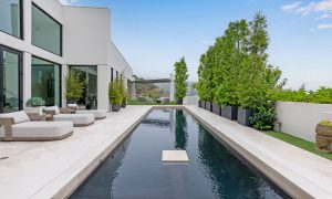 Professional real estate photographer in Los Angeles. Offering high-quality photography for listings, Airbnb, luxury properties, and commercial real estate.
