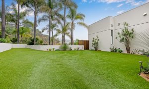 Professional real estate photographer in Los Angeles. Offering high-quality photography for listings, Airbnb, luxury properties, and commercial real estate.