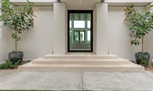 Professional real estate photographer in Los Angeles. Offering high-quality photography for listings, Airbnb, luxury properties, and commercial real estate.