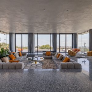 How to Find the Best Halloween Luxury Rental in Los Angeles?