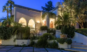 aa3d8add65e8c9e467351a7bb2123eaf-uncropped_scaled_within_1344_1008