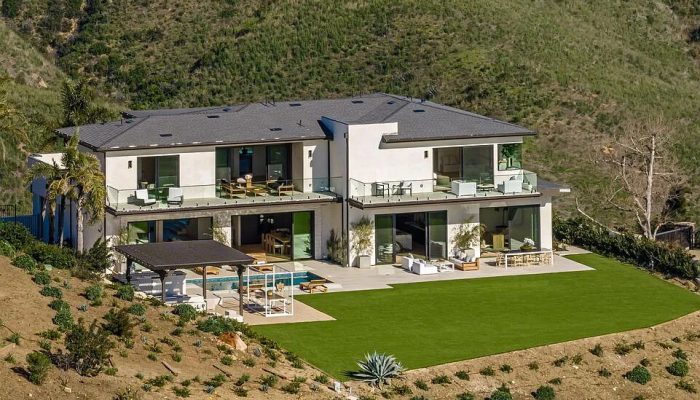 b8773a506a7382e980a88be7aed8dff2-o_a