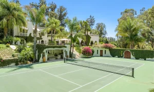 c24cd6bb135ac9977eb39e4a7bdfa137-uncropped_scaled_within_1344_1008