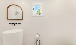 d6989b89f21b9d9efc8568e7ad10e54f-o_a